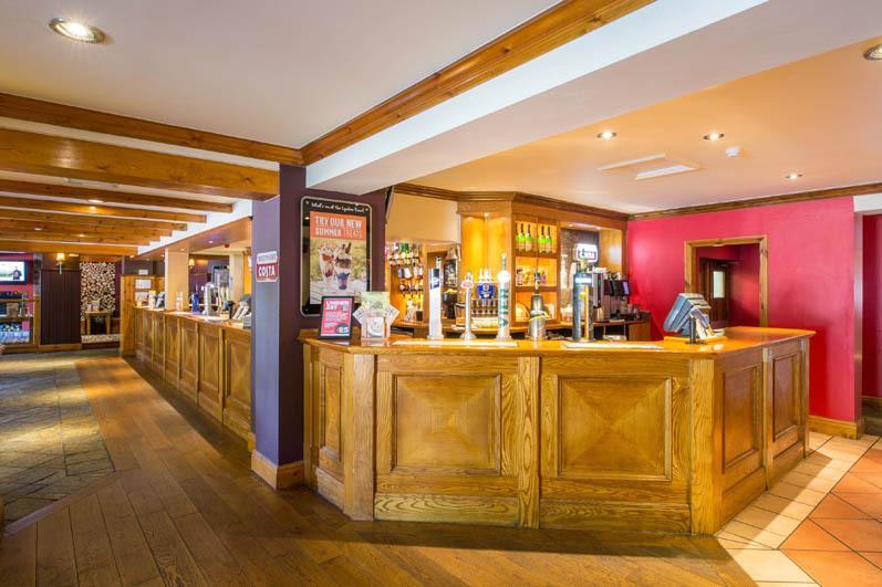 Premier Inn Bournemouth East מראה חיצוני תמונה