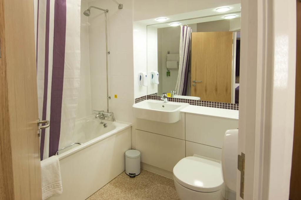 Premier Inn Bournemouth East חדר תמונה