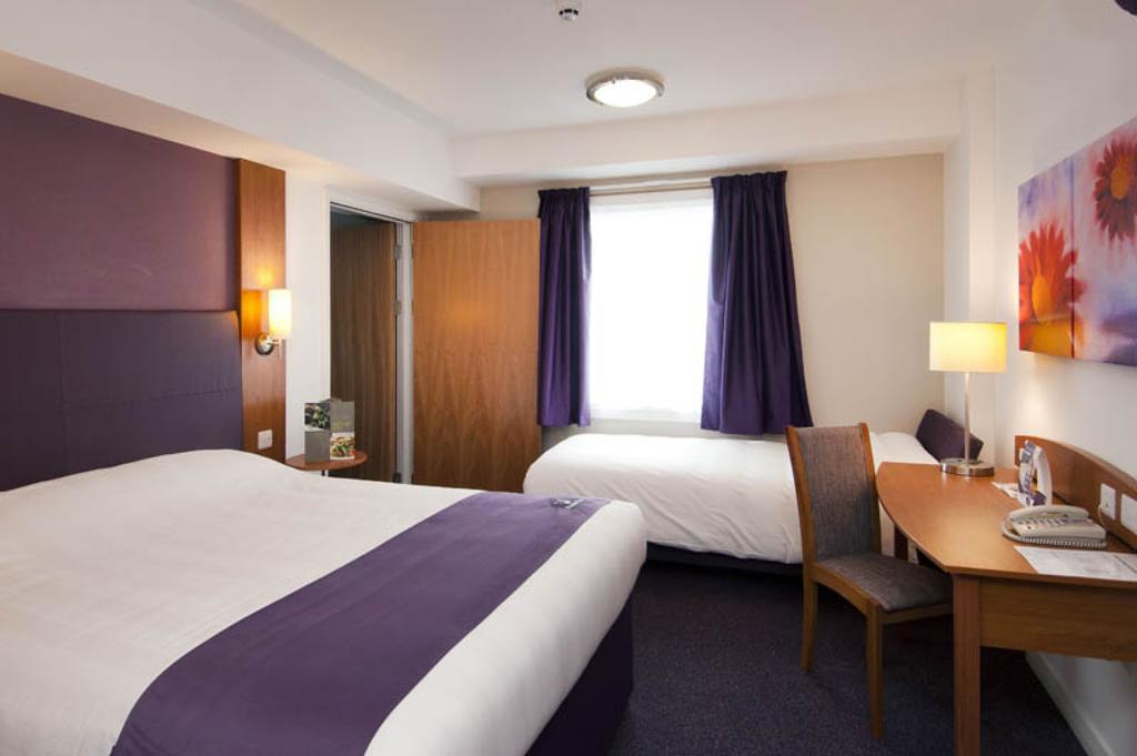 Premier Inn Bournemouth East חדר תמונה